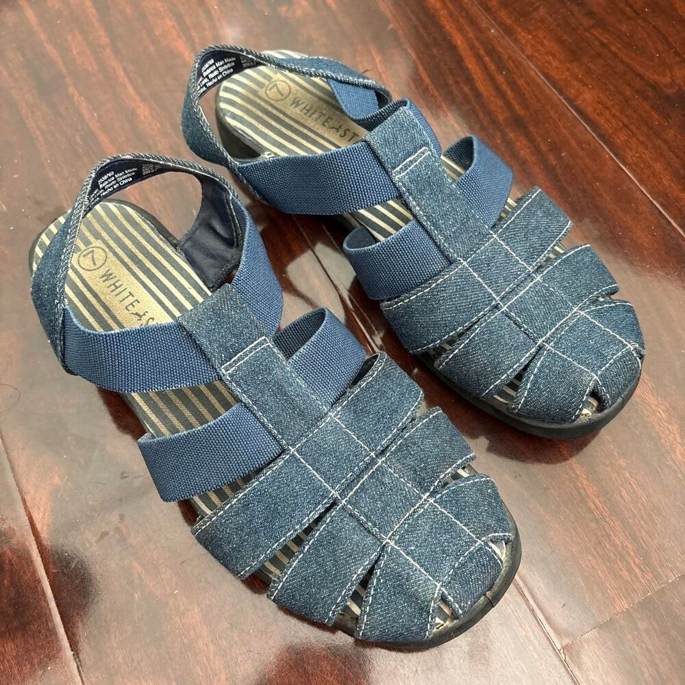 White-stag Women's Blue and Navy Sandals